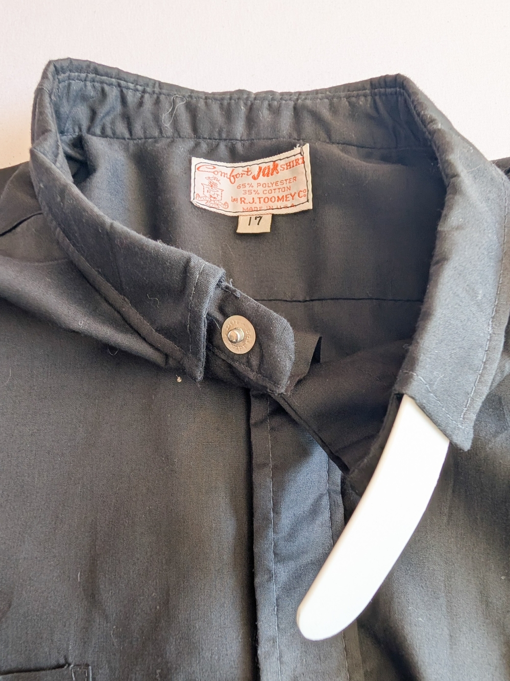 VTG R.J. Toomey Co. Size 17" Black Short Sleeve Button Up Priest USA With Tab - Picture 4 of 11